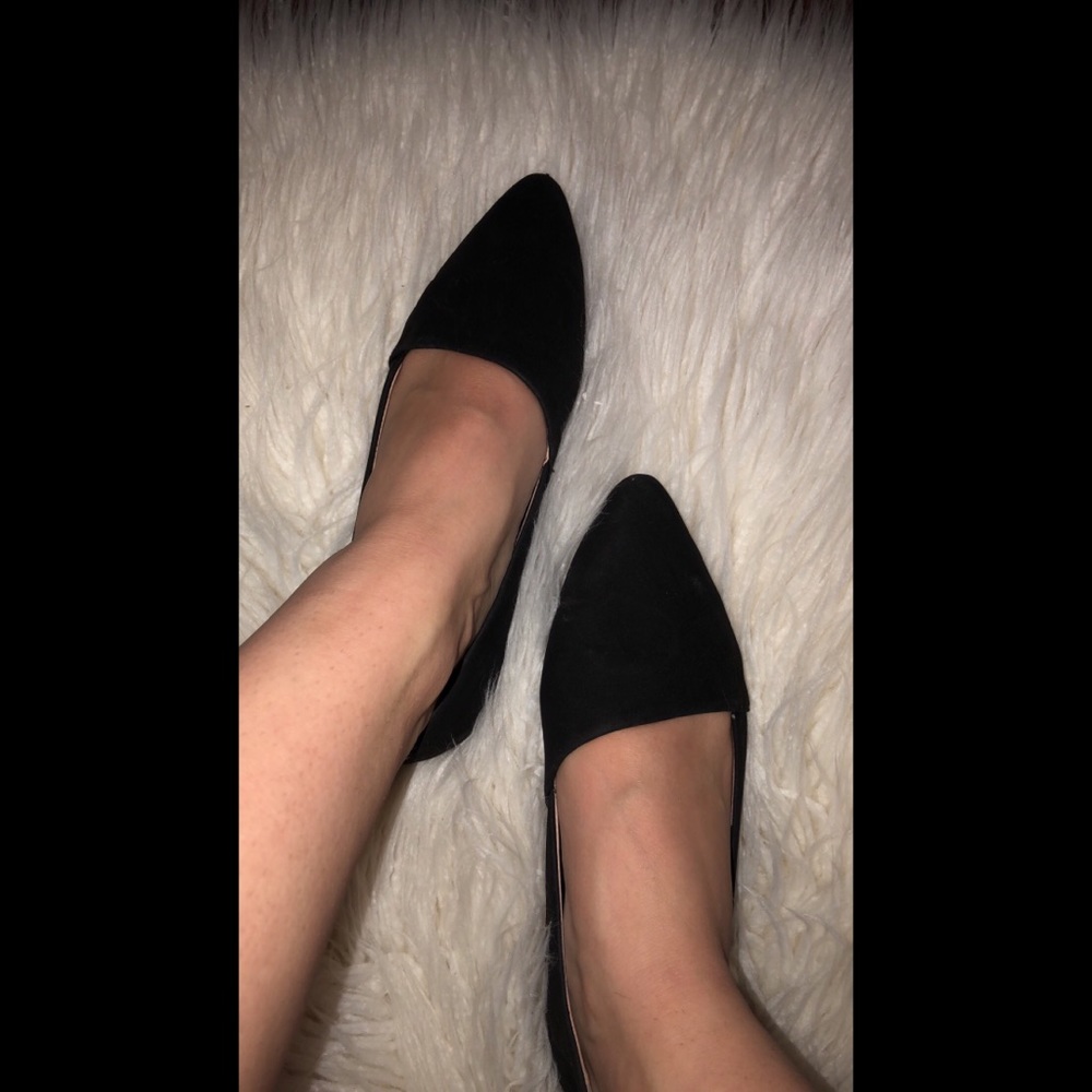 Pointed toe flats